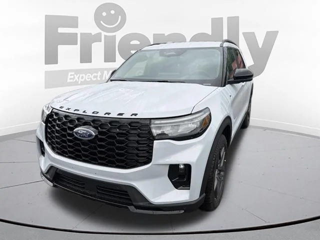 New 2026 Space White Metallic Ford ST-Line image 75