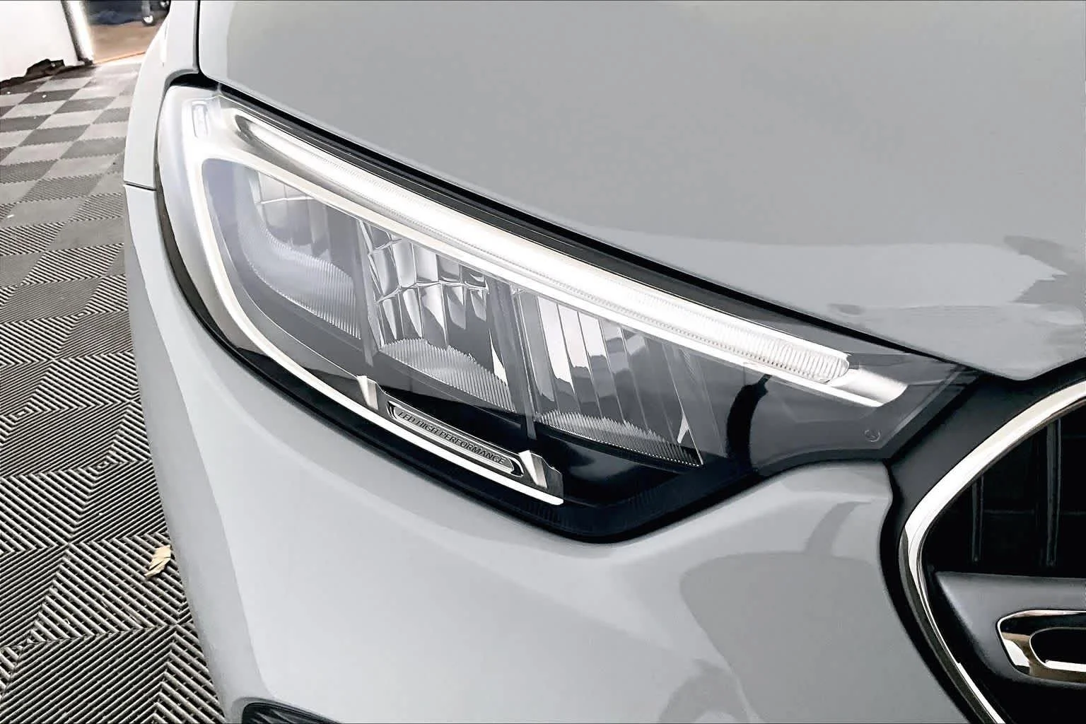 New 2026 MANUFAKTUR Alpine Grey Mercedes-Benz GLC 300 image 15