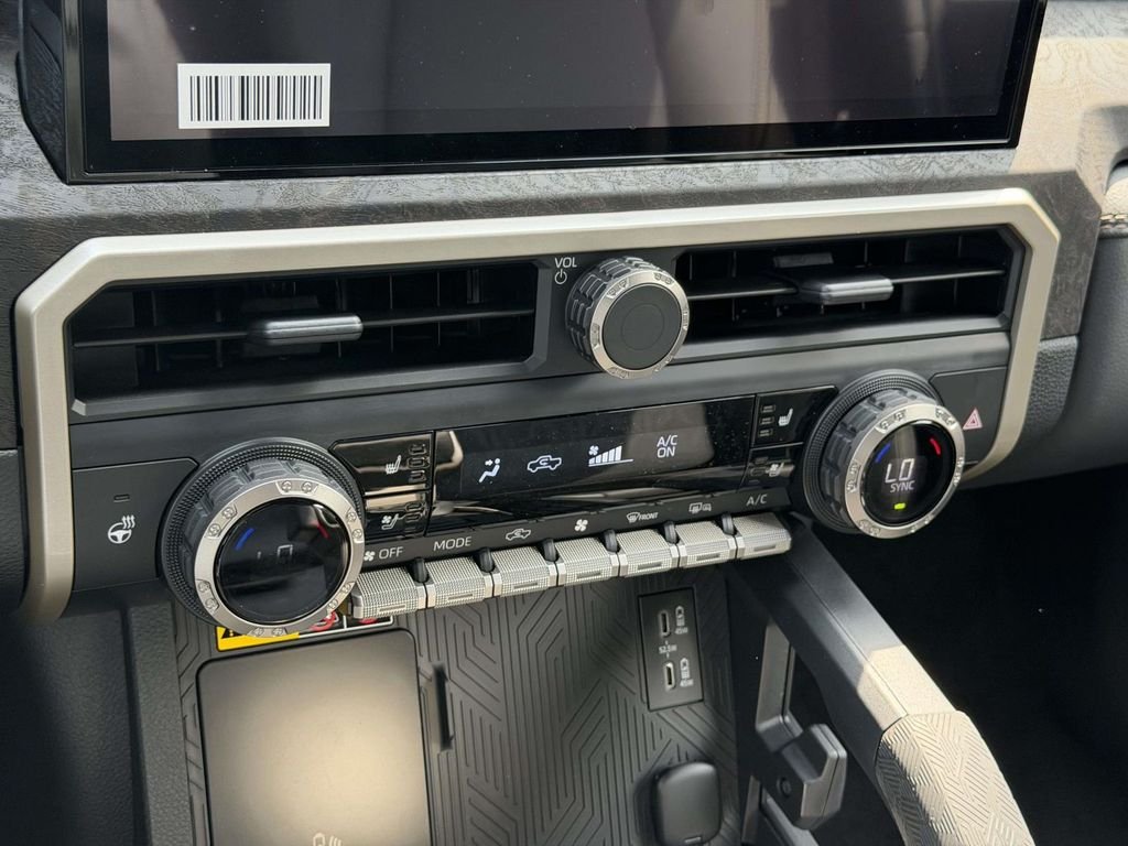New 2026 Wind Chill Pearl <sup>1</sup> Toyota Tacoma Limited image 5