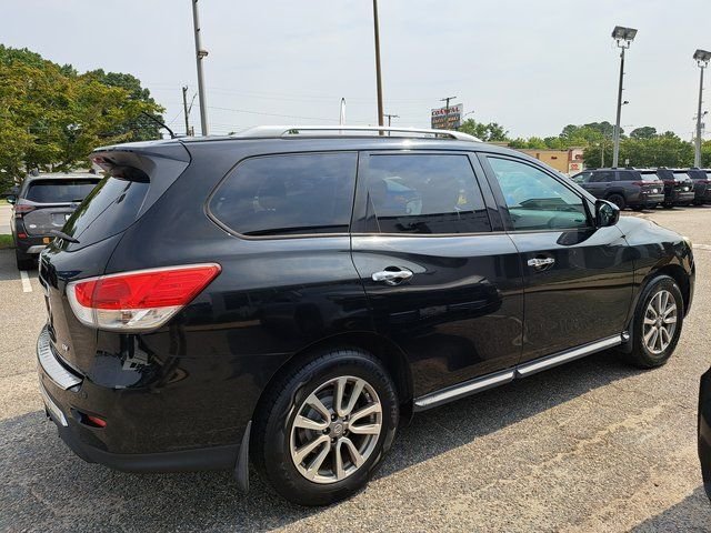 Used 2016 Black Nissan SV image 7