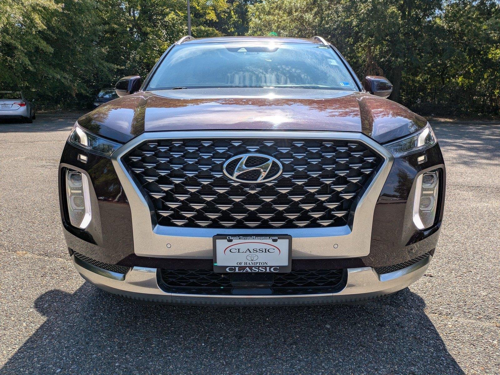 Used 2022 Sierra Burgundy Hyundai Calligraphy image 9
