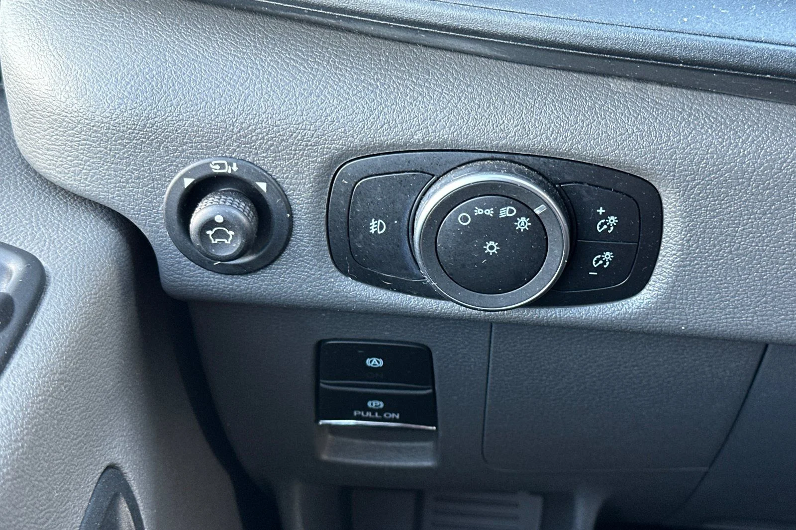 2023 Ford Transit Passenger Van XLT - Photo 30