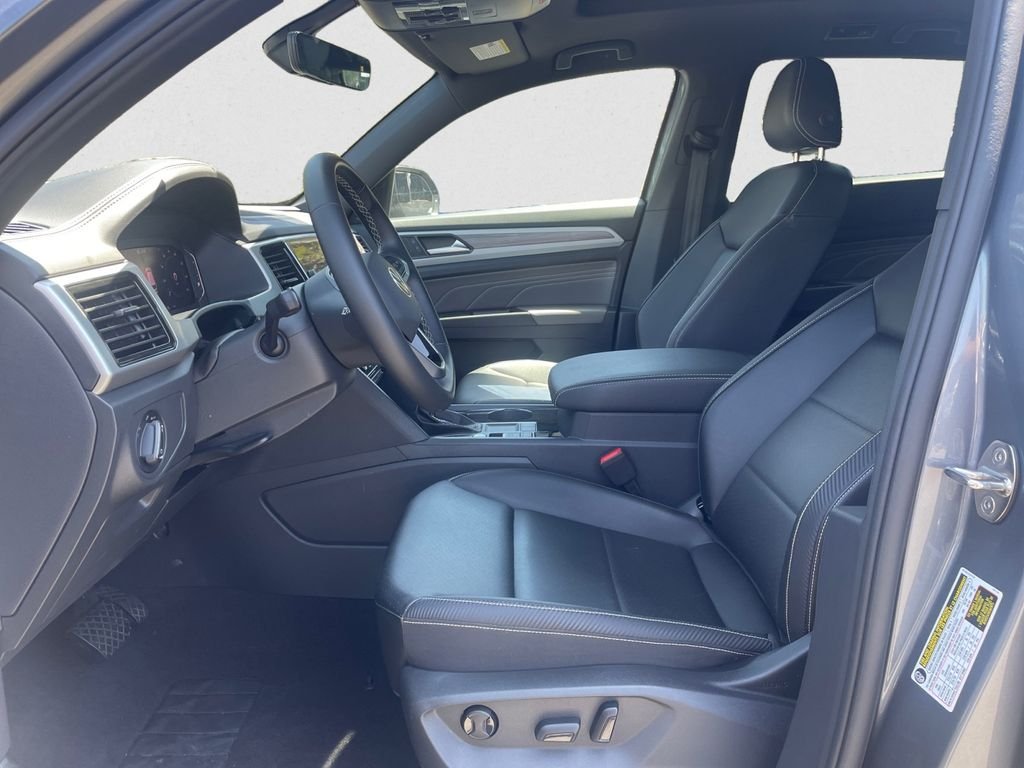 Certified Used 2023 Platinum Gray Metallic Volkswagen 3.6L V6 SE w/Technology image 9