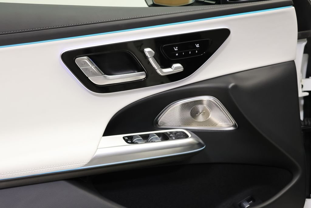 New 2026 Moonlight White Magno Mercedes-Benz E 53 AMG® image 31