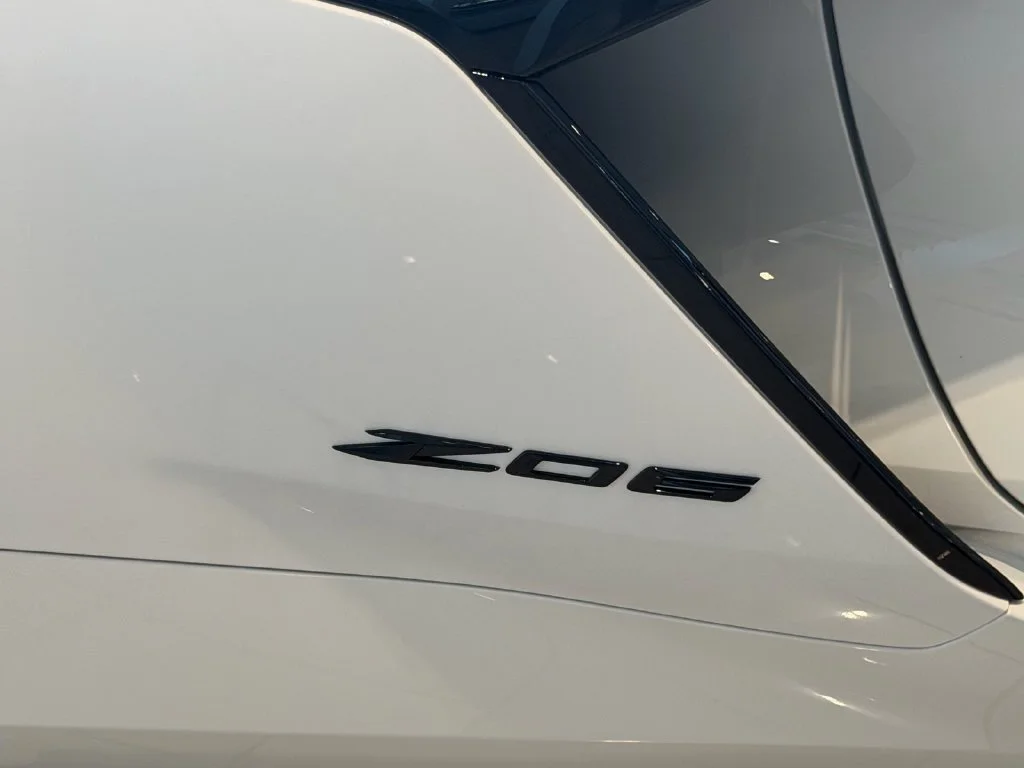 New 2027 Arctic White Chevrolet 2LZ image 9