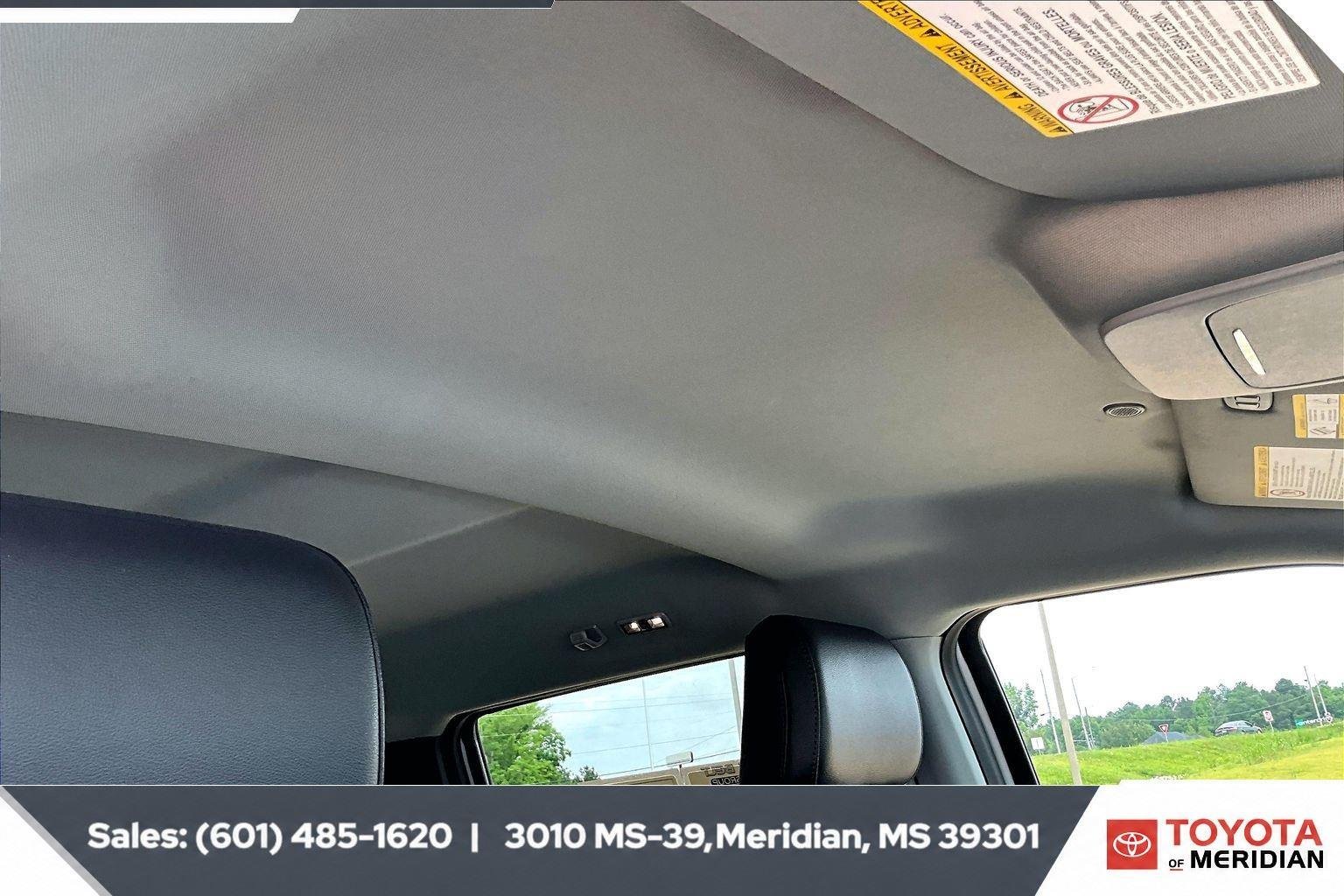 Used 2026 Oxford White Ford Lariat image 16