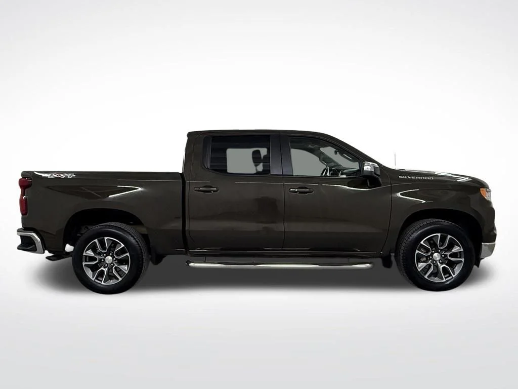 Used 2023 Bronze Metallic Chevrolet LT image 28