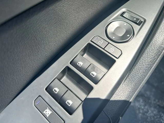 New 2027 Gravity Gray Kia S image 17