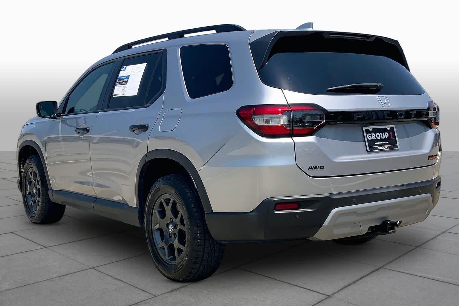 Used 2025 Lunar Silver Metallic Honda TrailSport image 12