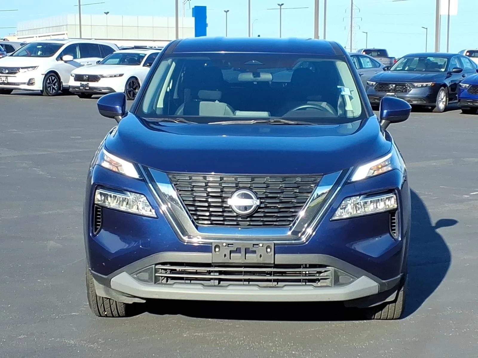 Used 2023 Caspian Blue Metallic Nissan SV image 17