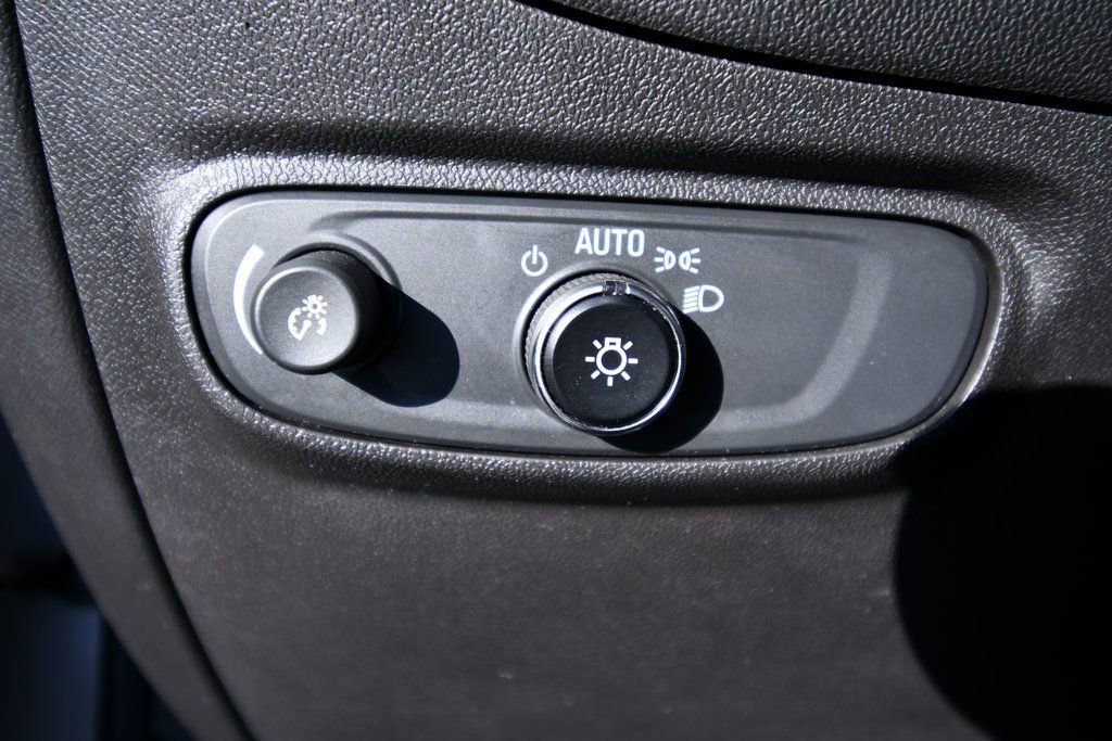 2022 Chevrolet Equinox LT - Photo 21