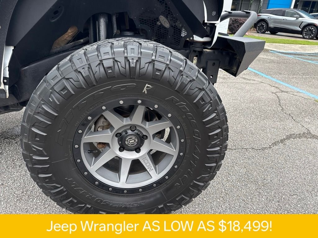 Used 2016 White Jeep Unlimited Sport image 34