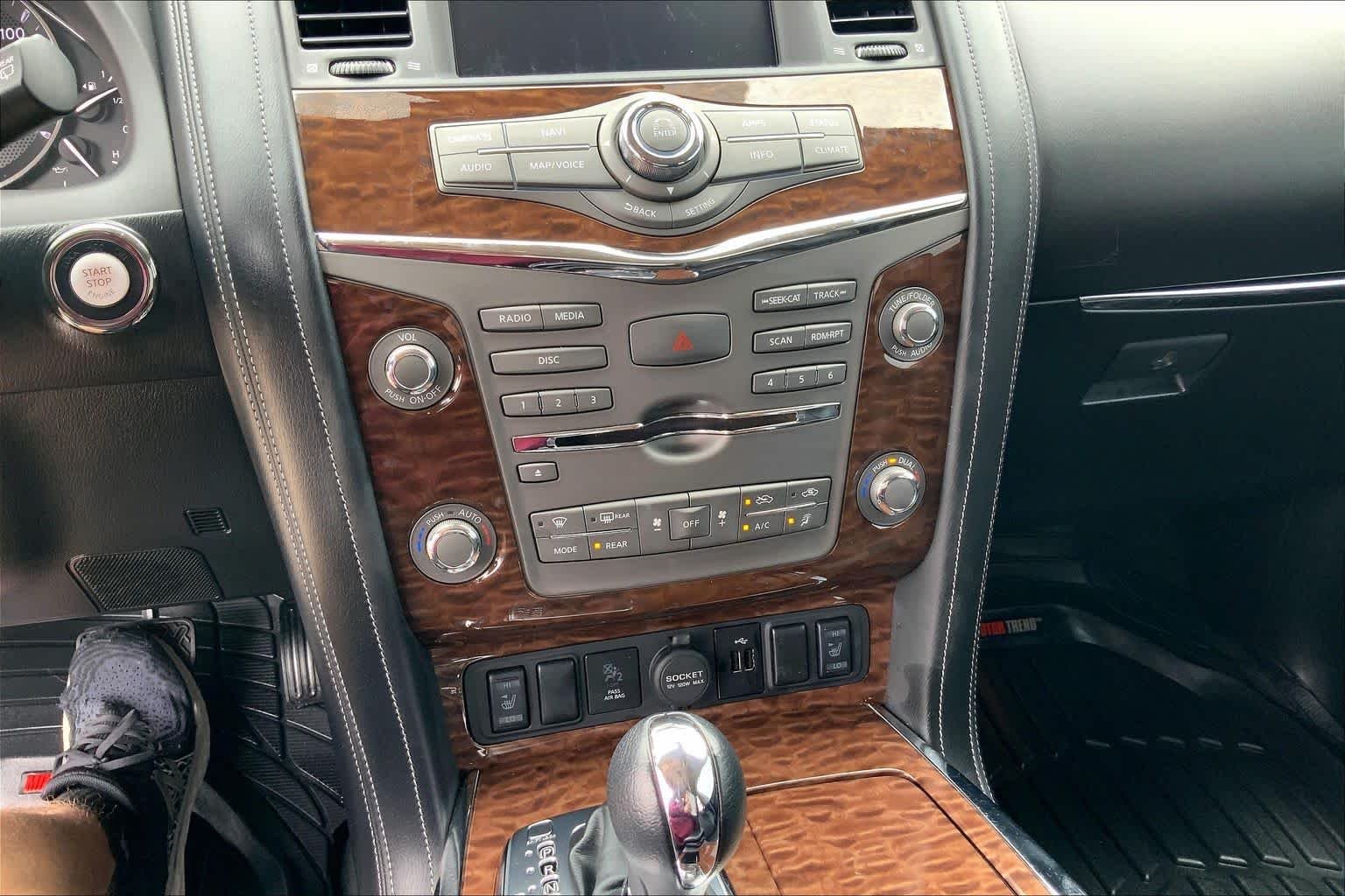 Used 2019 Brilliant Silver Metallic Nissan SL image 34