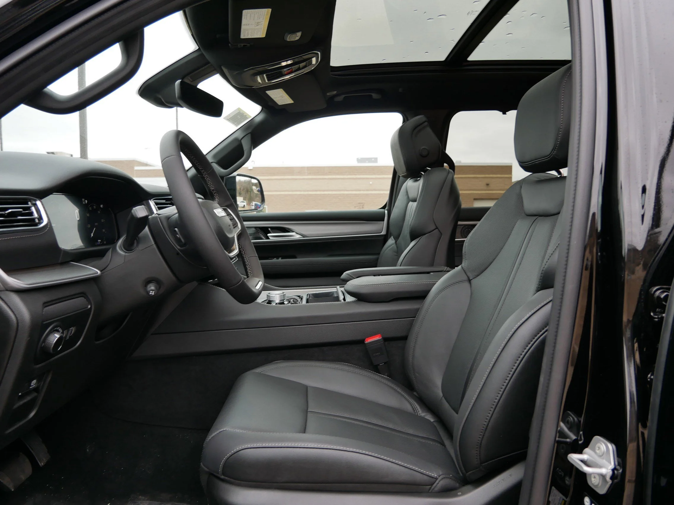 New 2026 High Gloss Black Jeep Limited Reserve image 6