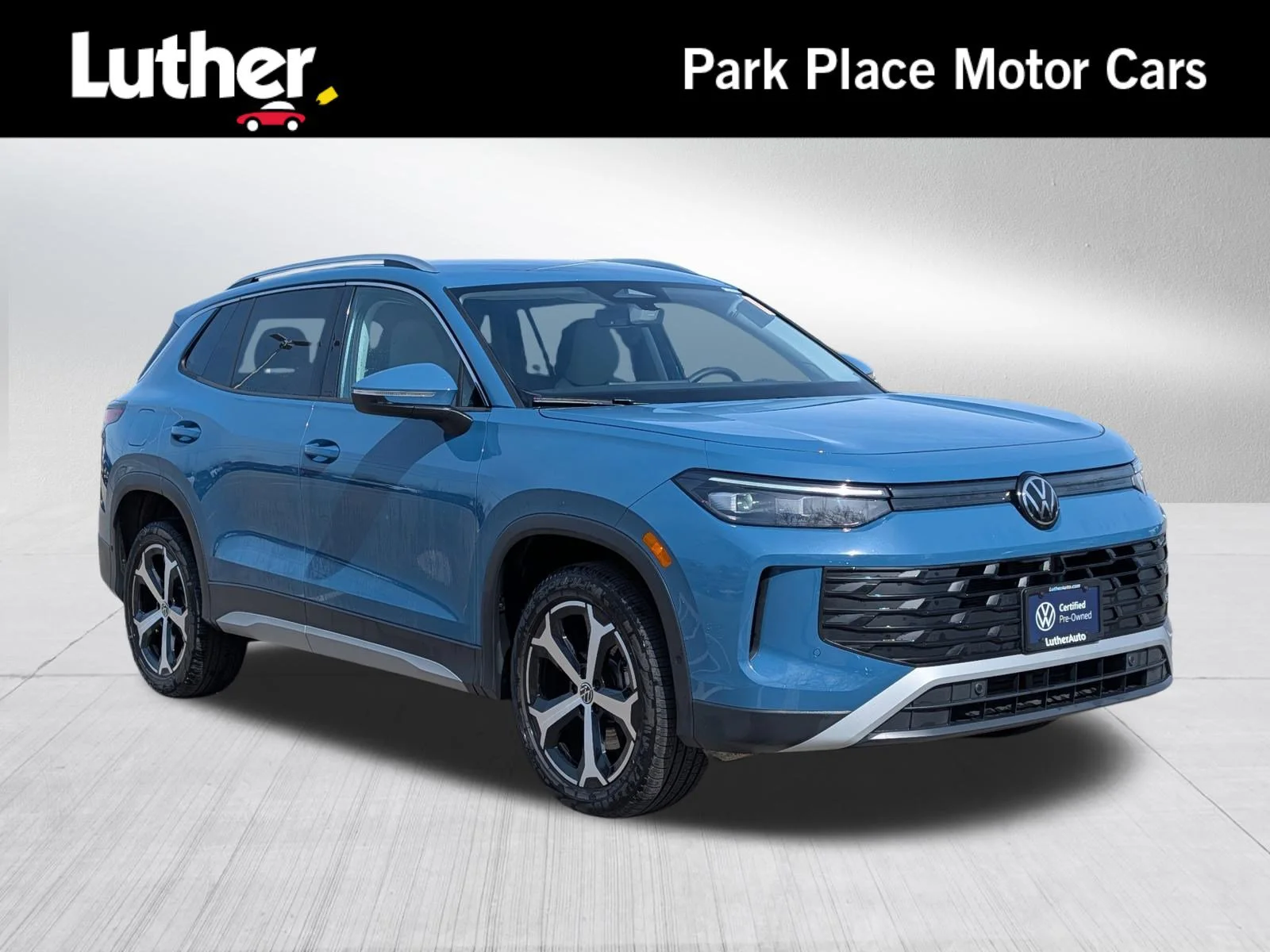 2025 Volkswagen Tiguan 2.0T SE 4Motion's photo