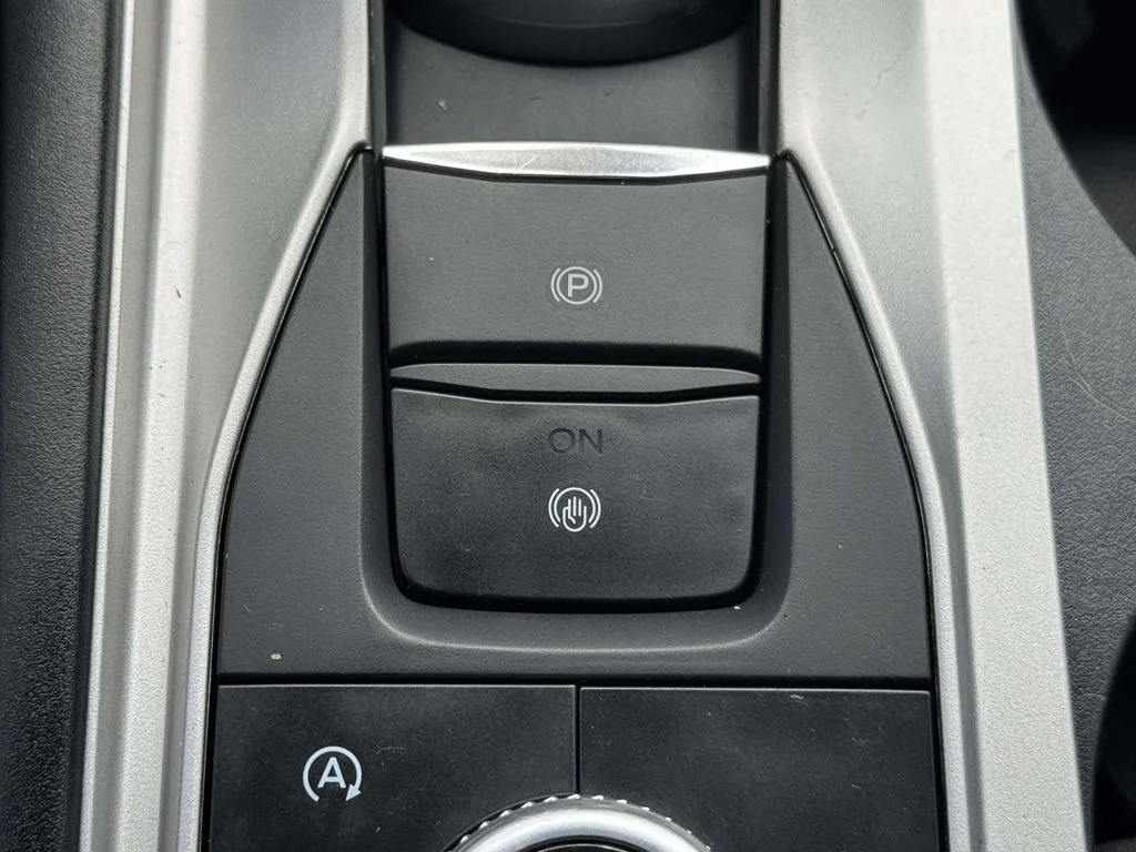 Used 2020 Black Ford XLT image 21
