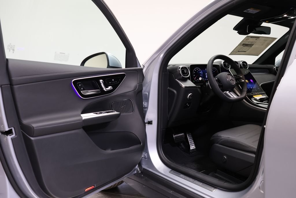 Used 2026 Cirrus Silver Metallic Mercedes-Benz GLC 300 image 36