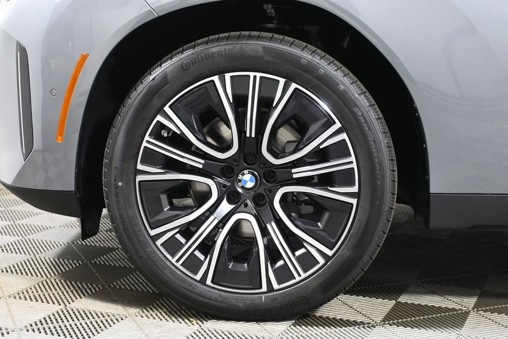 Used 2026 Gray Metallic BMW 30 xDrive image 12