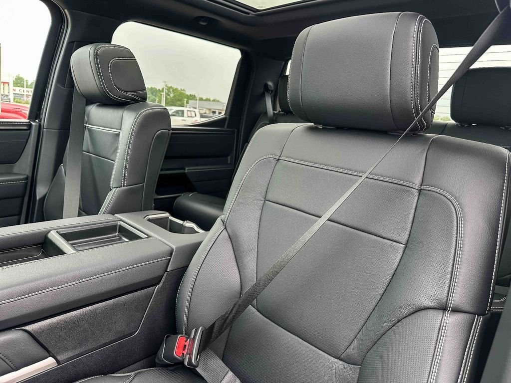 2026 Toyota Tundra Limited - Photo 10