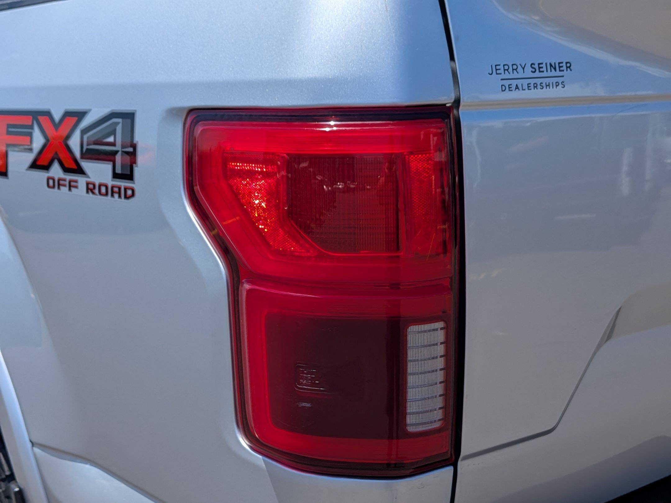 Used 2019 Ingot Silver Metallic Ford LARIAT image 11