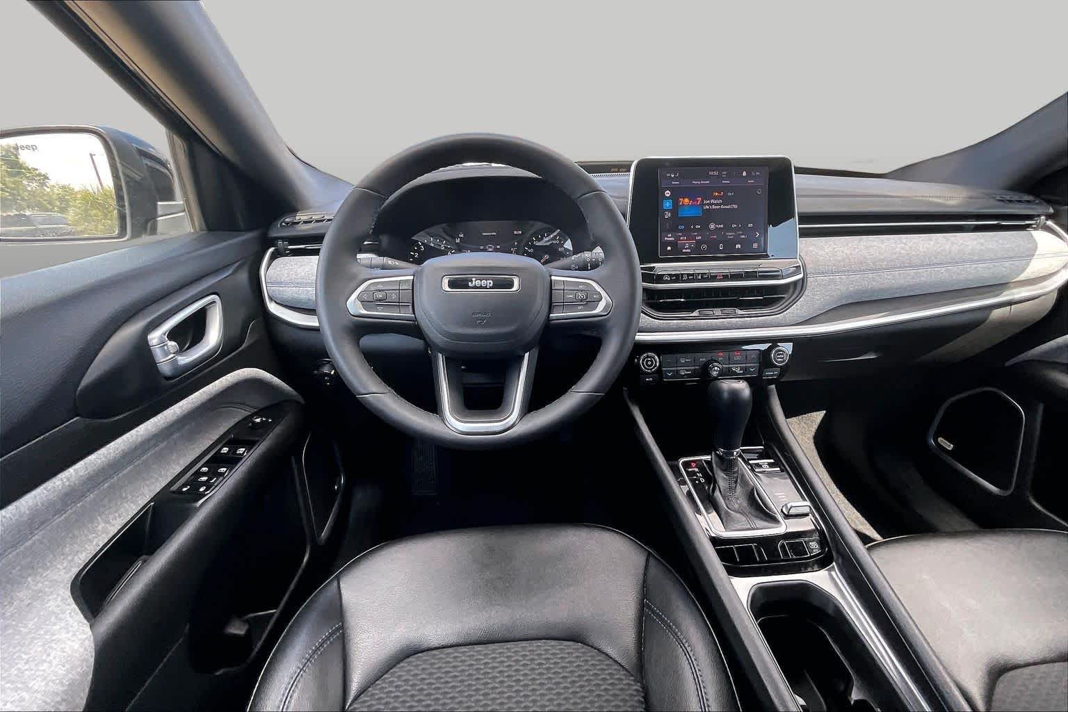 Pre-Owned 2025 Jeep Compass Latitude