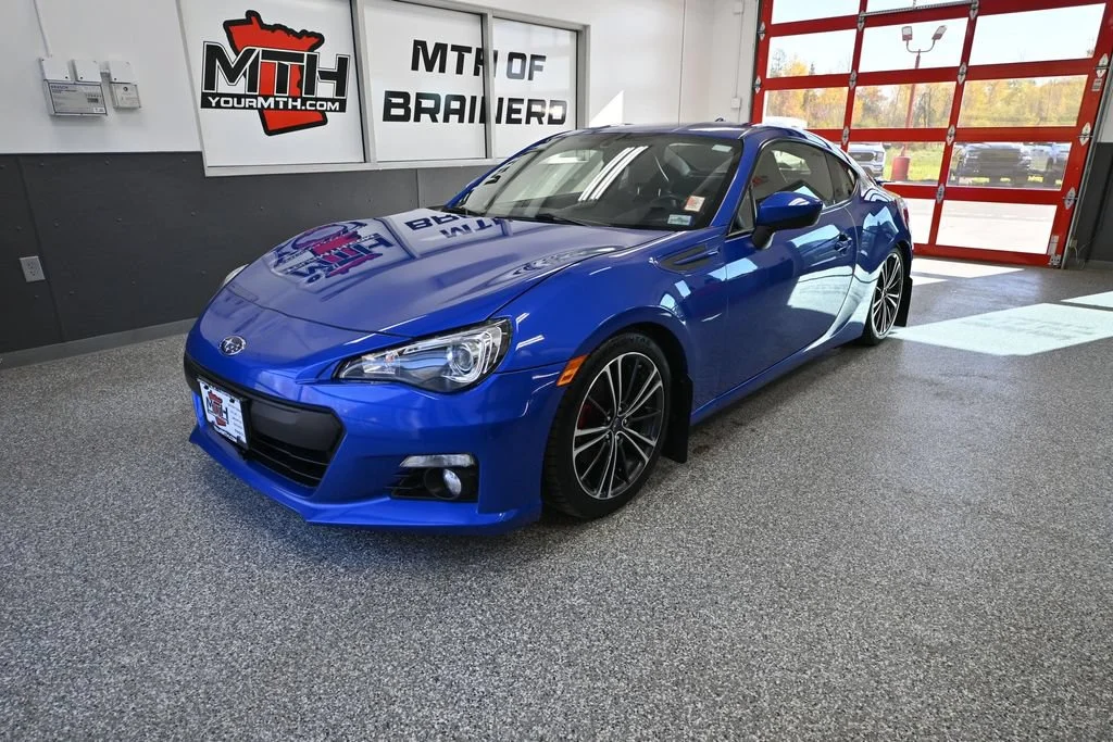 Used 2016 Blue Subaru Limited image 7