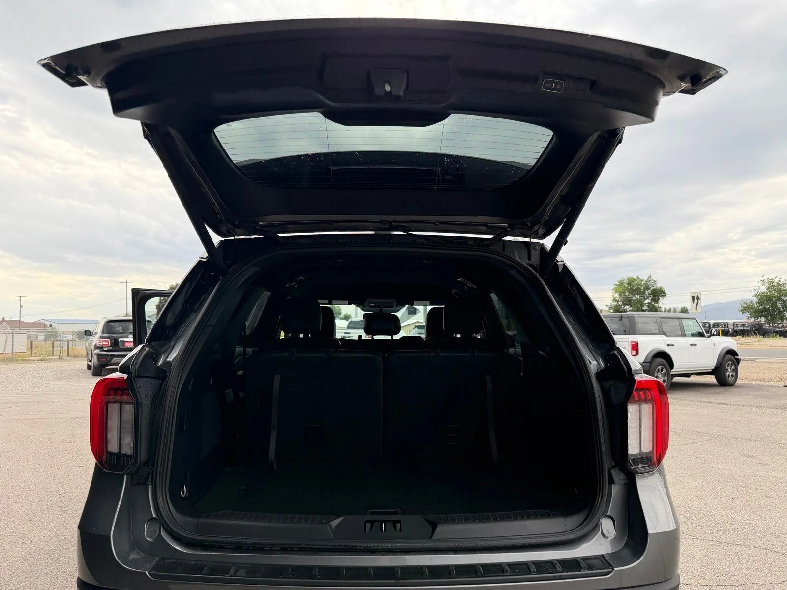 Used 2025 Gray Ford ST-Line image 30