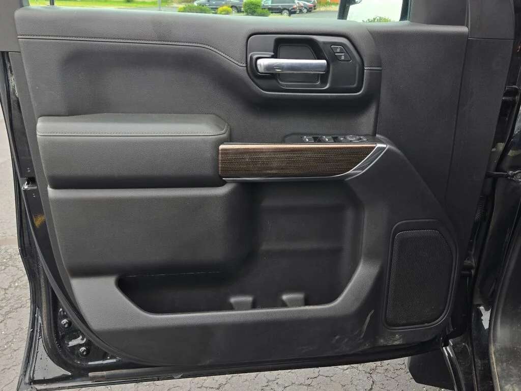 Used 2020 Black Chevrolet LT image 19