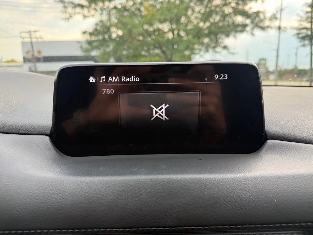 Used 2018 White Mazda Touring image 21