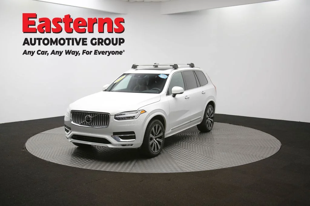 Used 2022 White Volvo T6 Inscription image 56