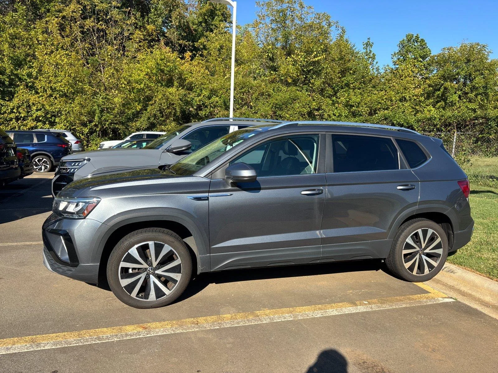 Certified Used 2023 Platinum Gray Metallic Volkswagen SE image 2