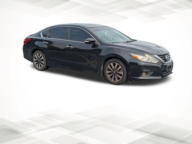 Used 2018 Nissan Altima SV with VIN 1N4AL3APXJC216176 for sale in Bogart, GA