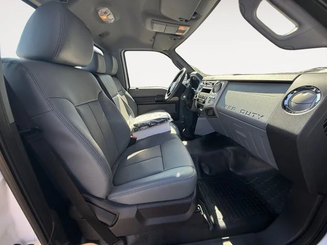 New 2026 Oxford White Ford Base image 14