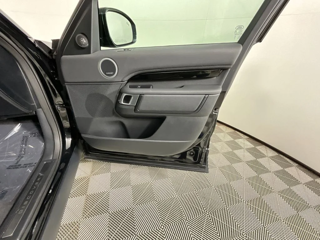 Certified Used 2025 Black Land Rover S image 22