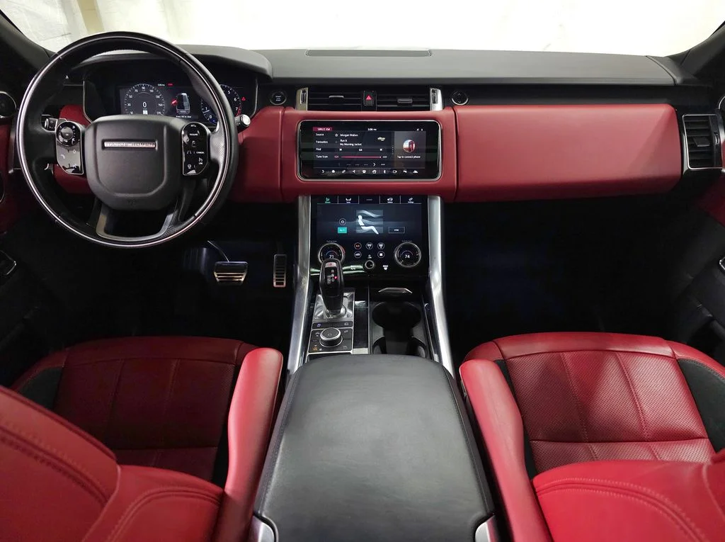 Used 2022 Black Land Rover HSE Dynamic image 12
