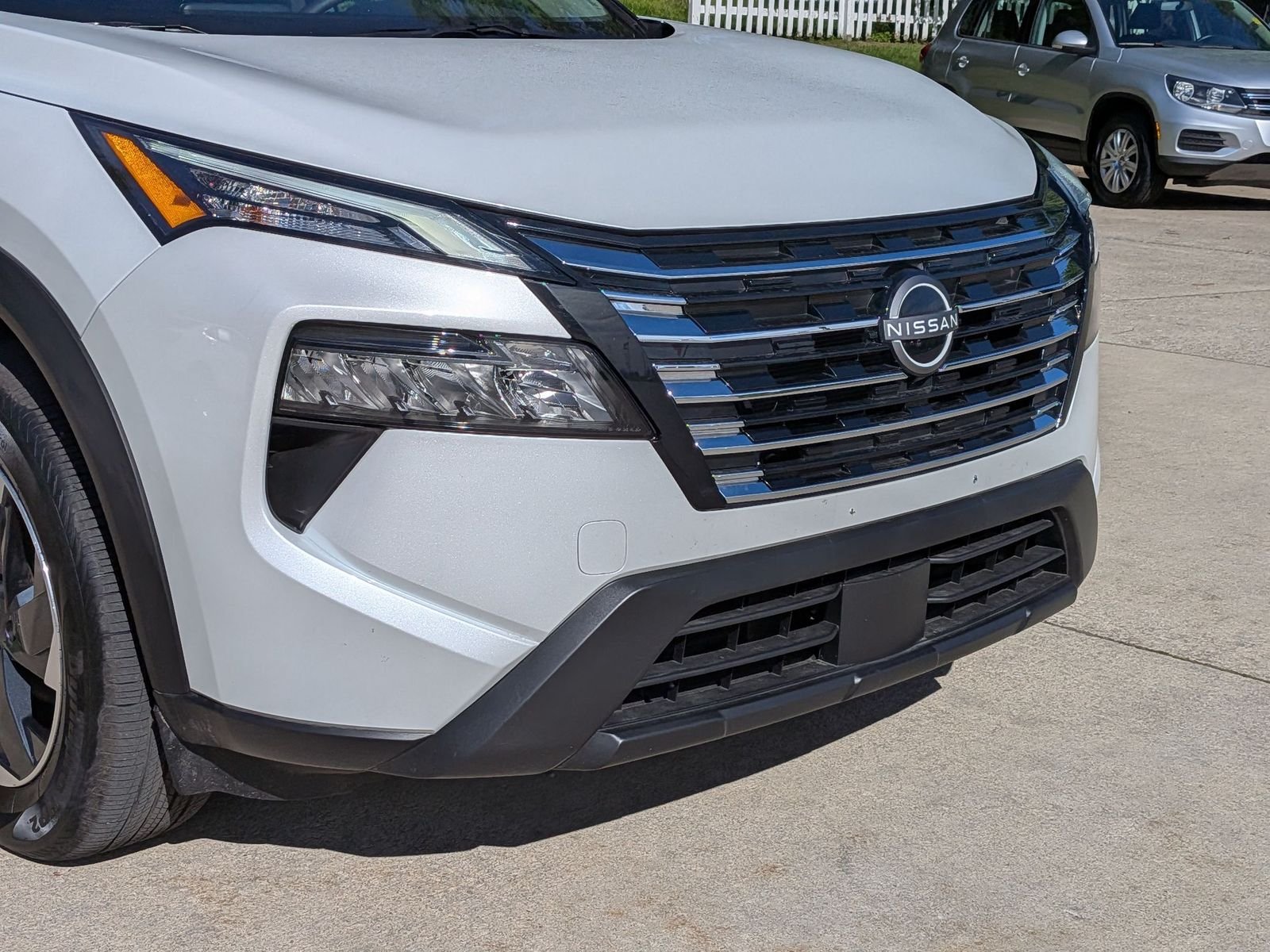 Certified Used 2025 White Pearl Nissan SV image 37