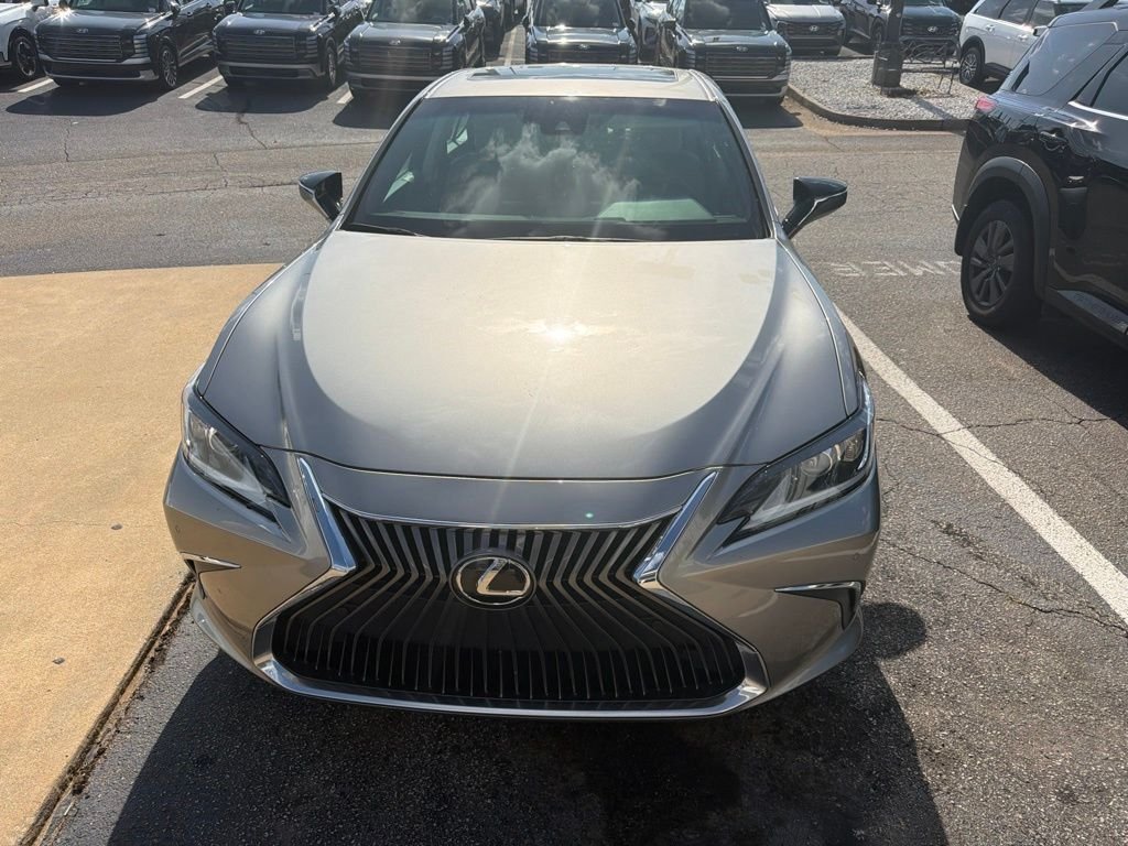Used 2019 Silver Lexus 350 image 1