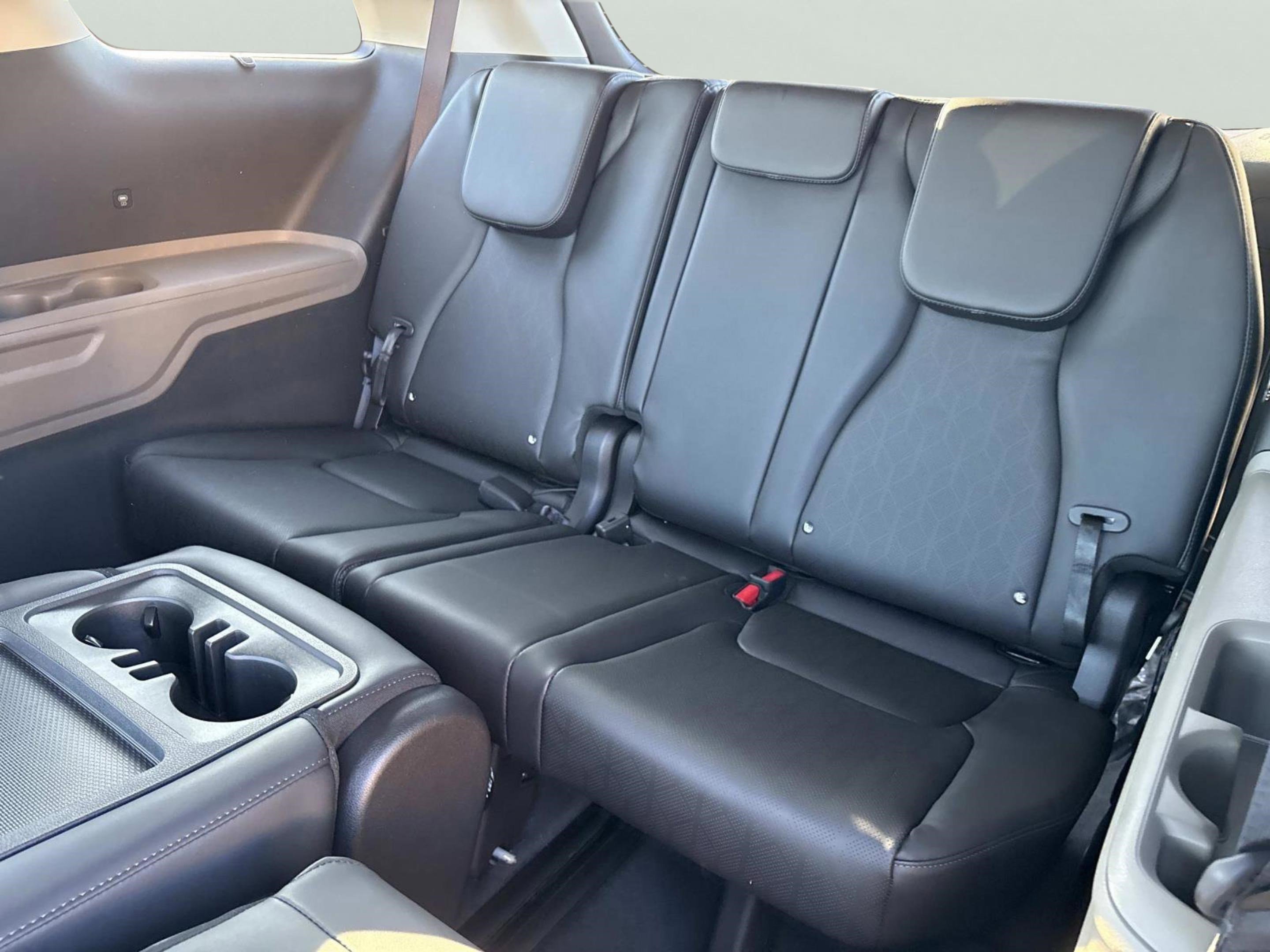 New 2026 Ceramic Silver Kia EX image 19