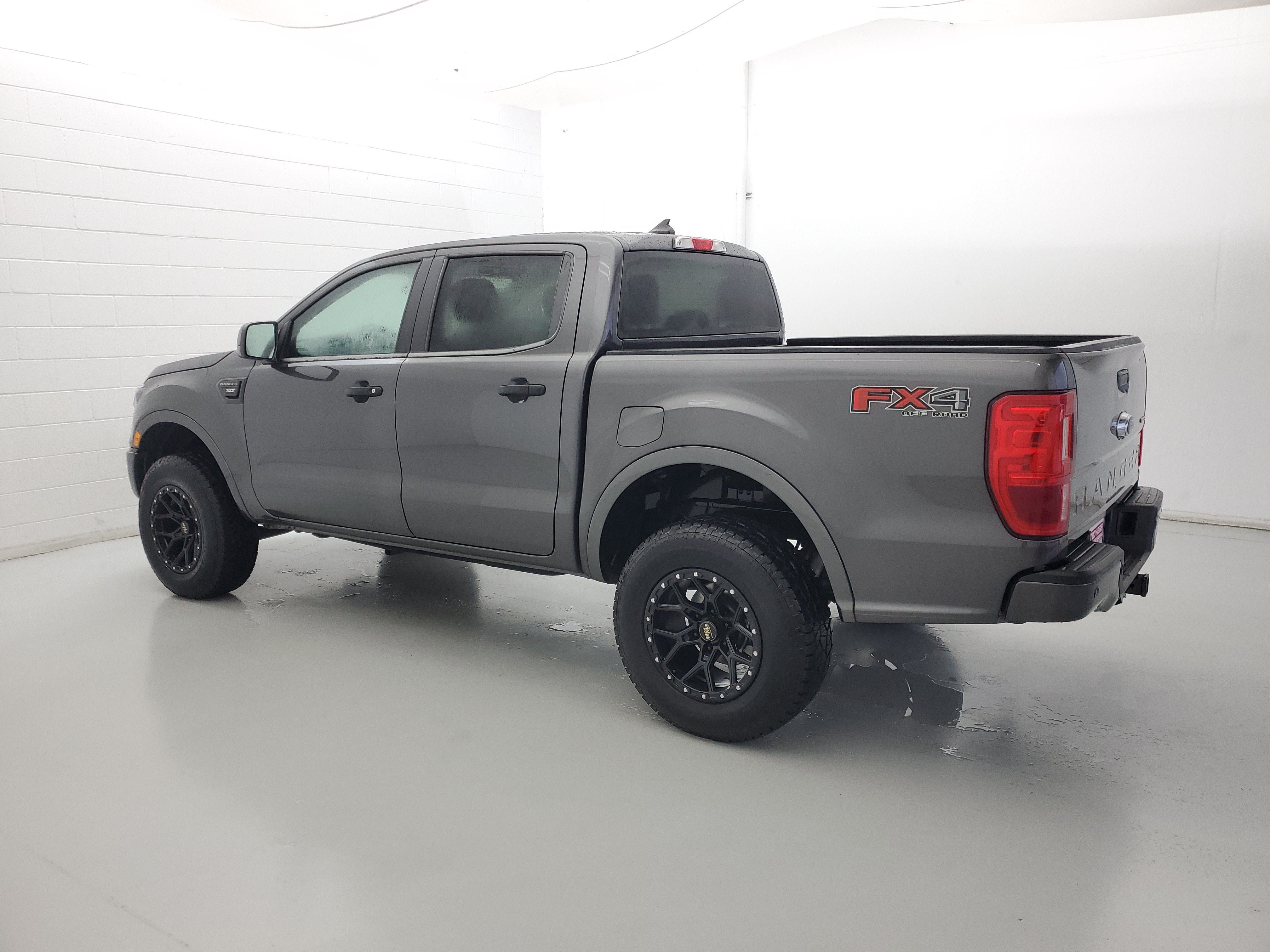 Used 2020 Magnetic Metallic Ford XLT image 7