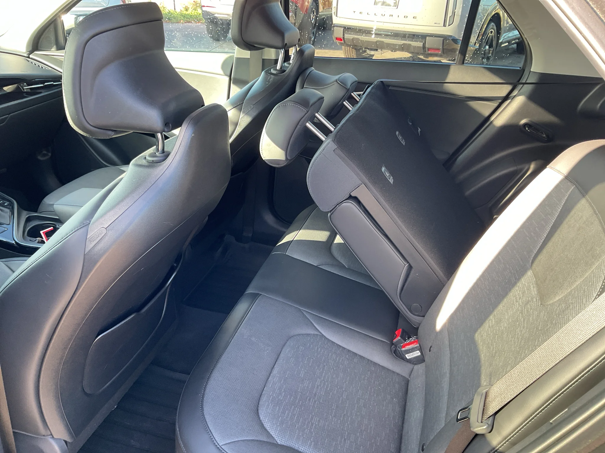 Certified Used 2025 Interstellar Gray Kia SX image 19