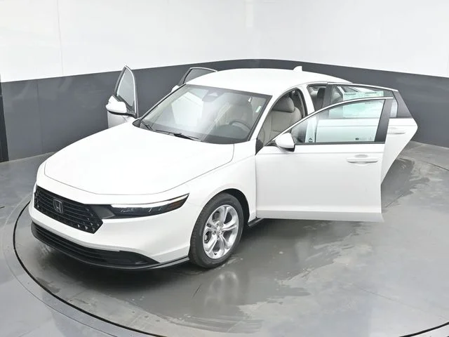 New 2026 Platinum White Pearl Honda LX image 51