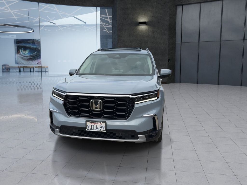 Used 2024 Gray Honda Elite image 3