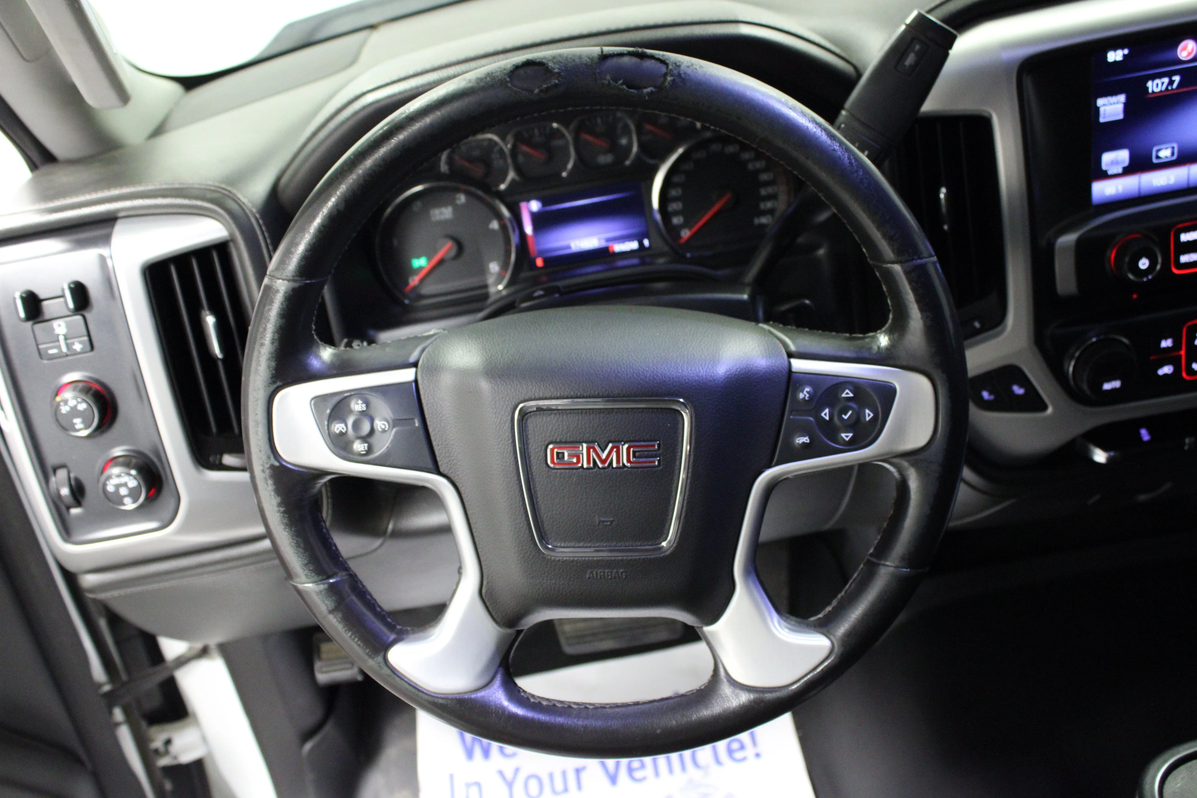 Used 2015 SUMMIT WHITE GMC SLE image 17