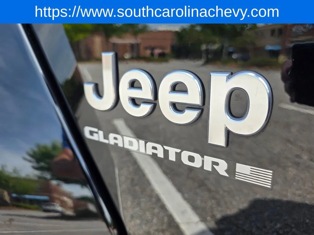 Used 2023 Black Jeep Overland 4x4 image 33