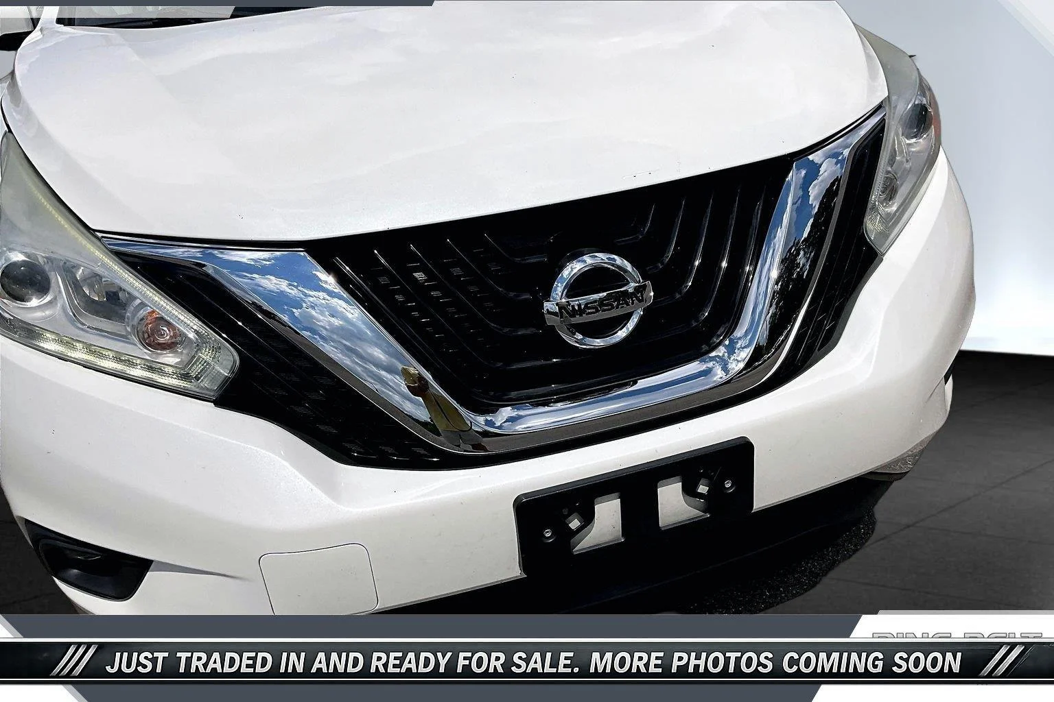 Used 2017 Pearl White Nissan SL image 22