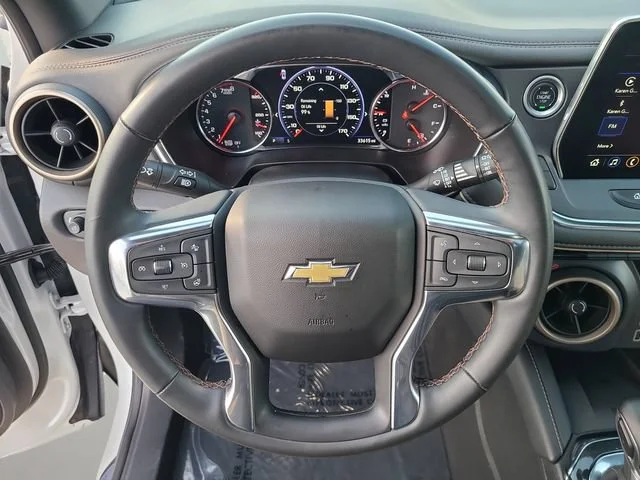 Used 2024 Iridescent Pearl Tricoat Chevrolet Premier image 27