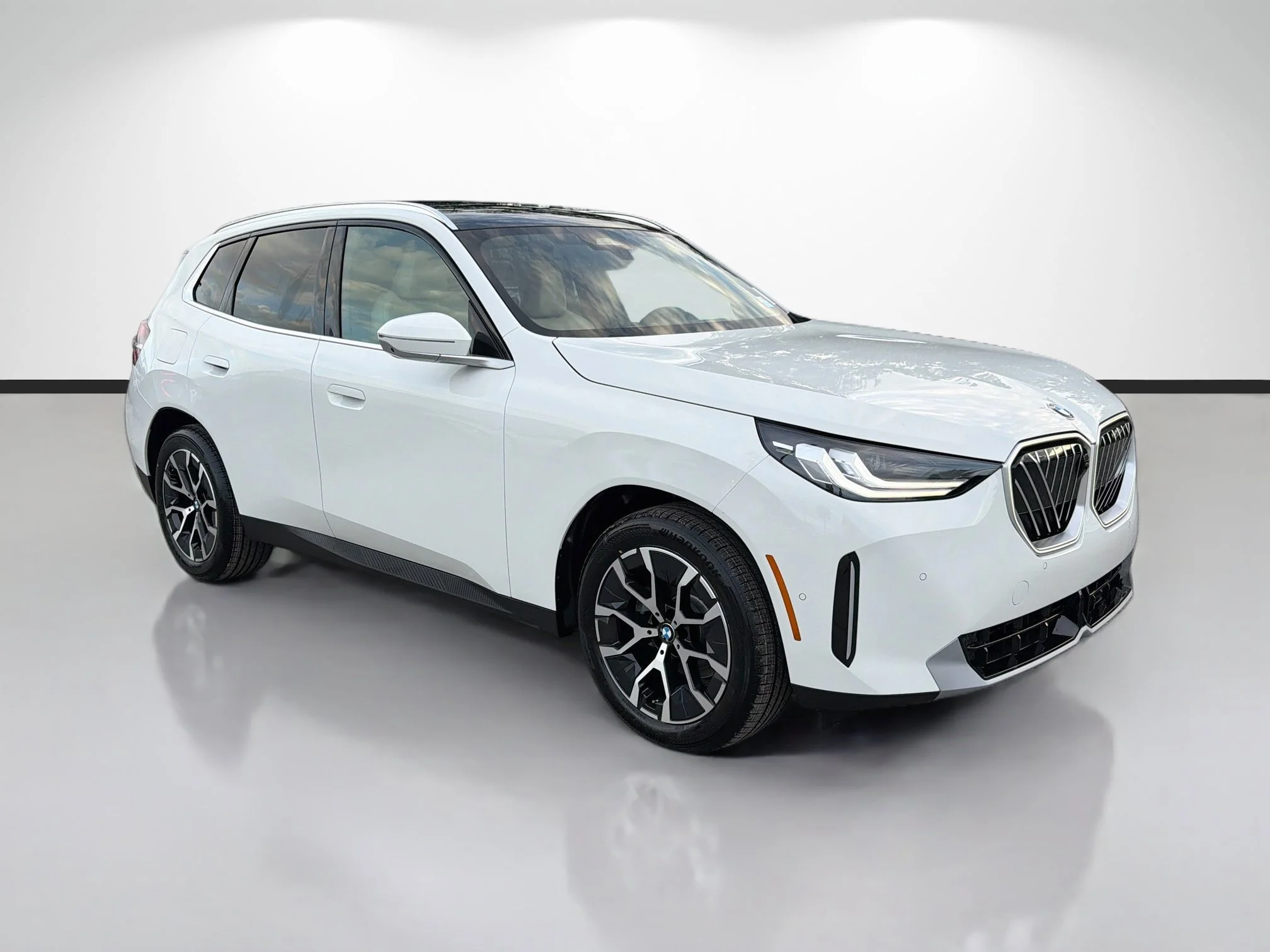 New 2026 Alpine White BMW 30 xDrive image 1