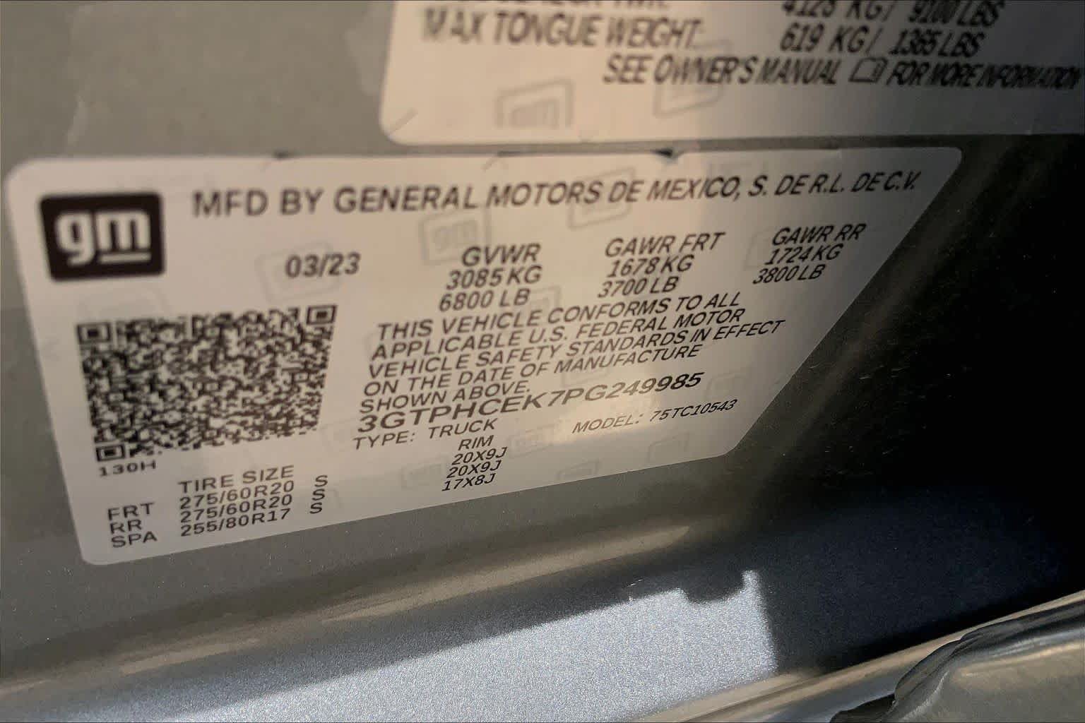 Used 2023 Sterling Metallic GMC Elevation image 33