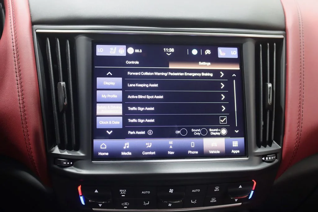 Used 2022 Black Maserati Modena image 23
