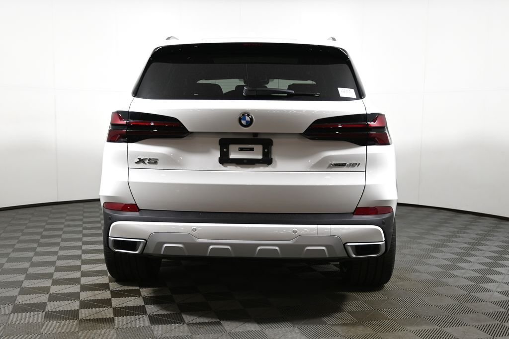 New 2026 Alpine White BMW xDrive40i image 6